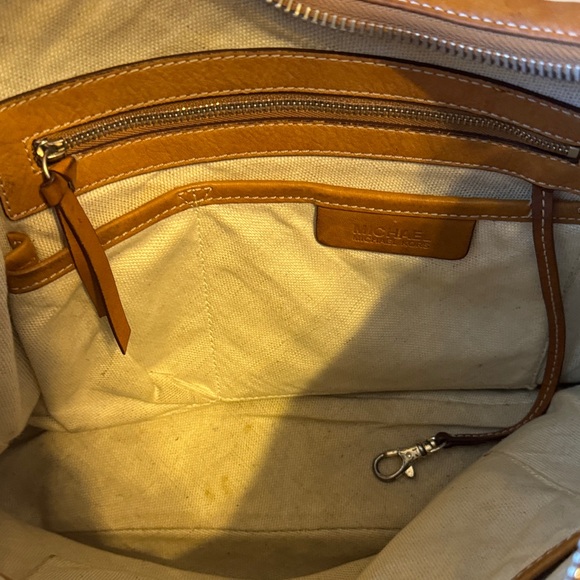 MICHAEL Michael Kors Tan Brown Leather Shoulder Bag - Picture 7 of 11